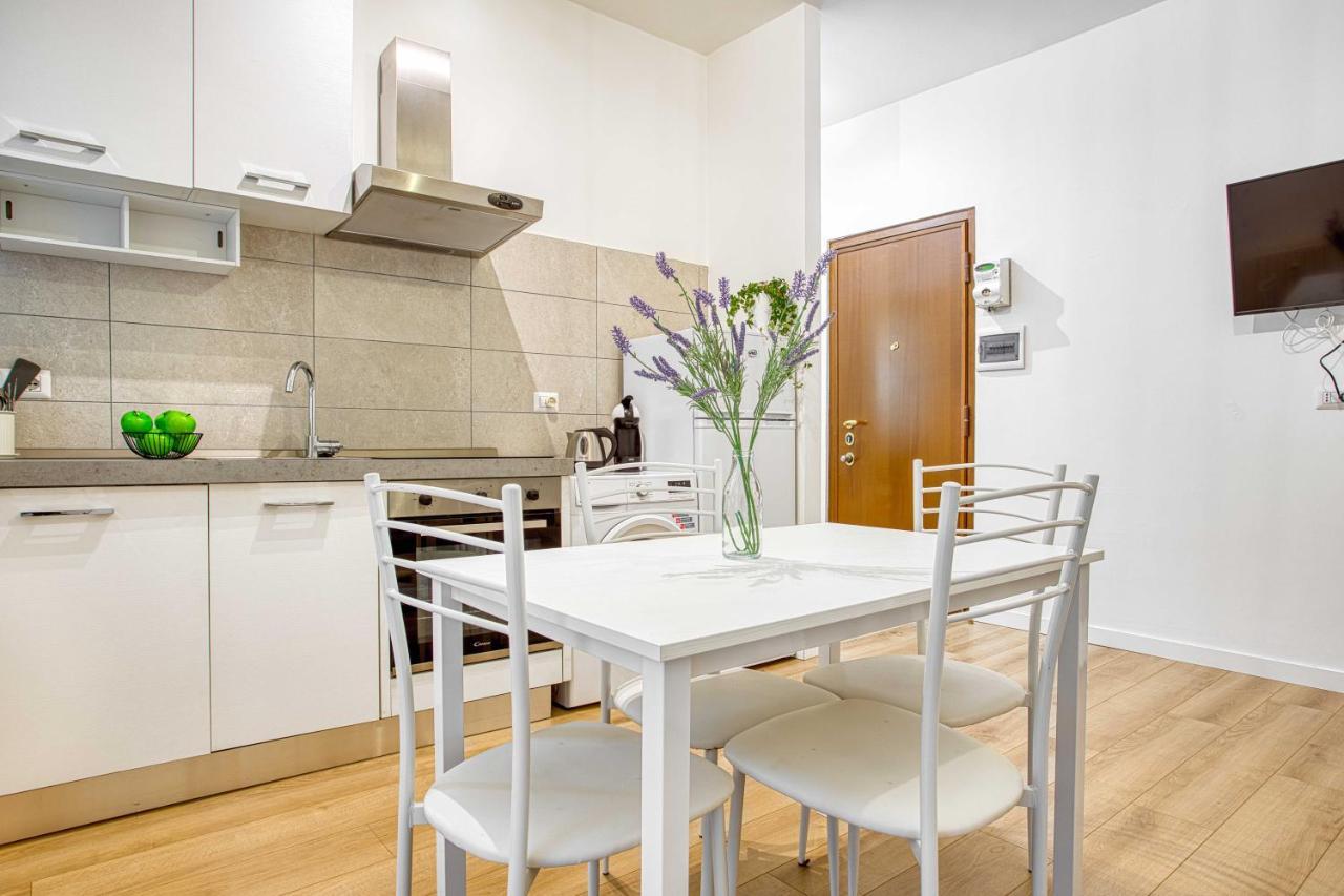 Joivy Warm And Inviting Flat With Balcony Apartment Milano Ngoại thất bức ảnh